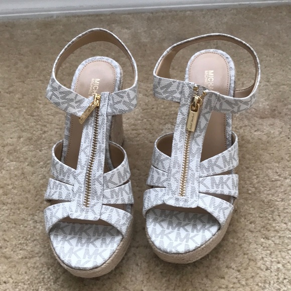 Michael Kors shoes - Picture 1 of 2
